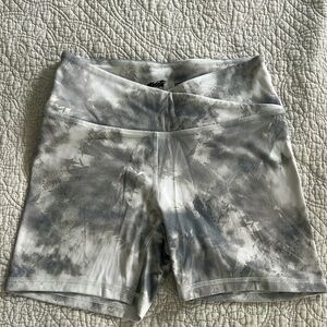 Tie dye compression short